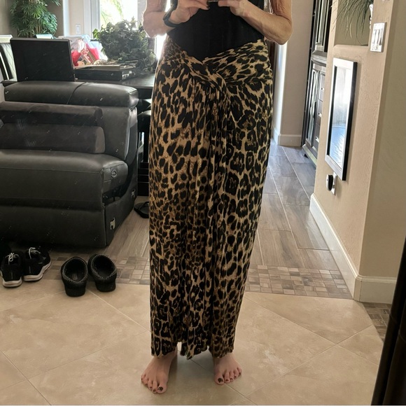 Black Label by Chico’s leopard maxi skirt. Size 1 (Chico’s sizing) - Picture 2 of 10